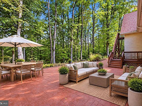 4th image of 131 Whitetail Way