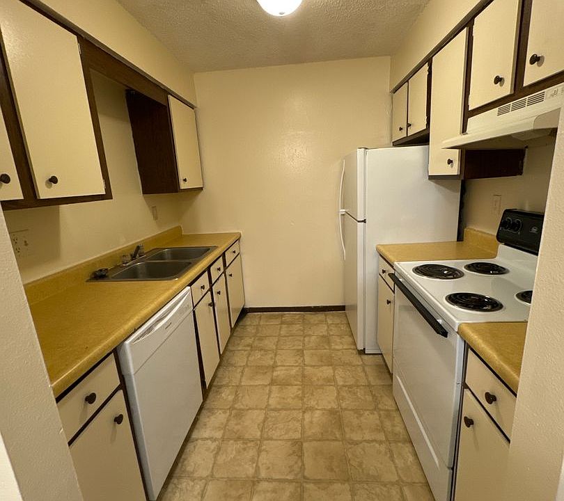 1st image of 3215-3237 Pioneer Ave SE #322508