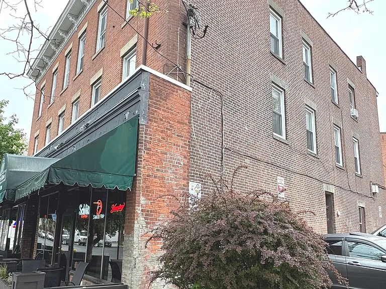 860 State St #2F — Photo 5