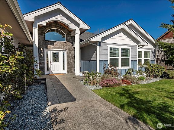 4th image of 4448 Castlerock Drive