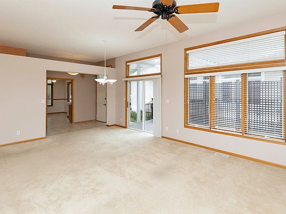4th image of 2337 Valley Ridge Pl
