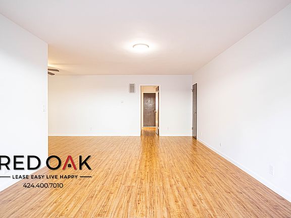 5th image of 17348 Burbank Blvd #4