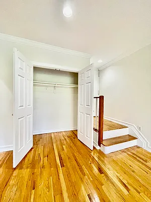 Rented by HOLTON REAL ESTATE INC. | media 21