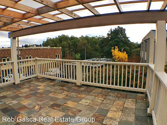 2nd image of 7307 Woodlawn Ave NE #2860129