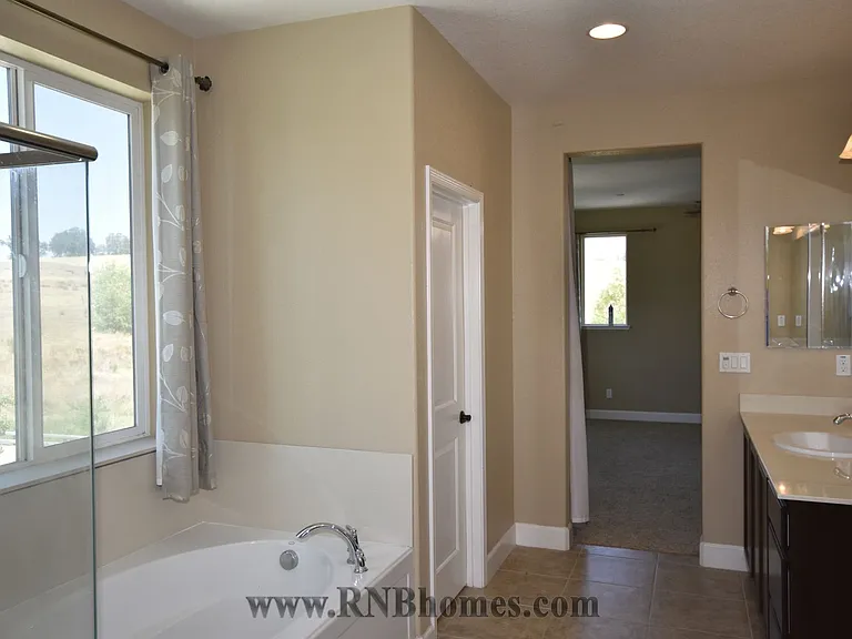 1416 Bicker Cir — Photo 17