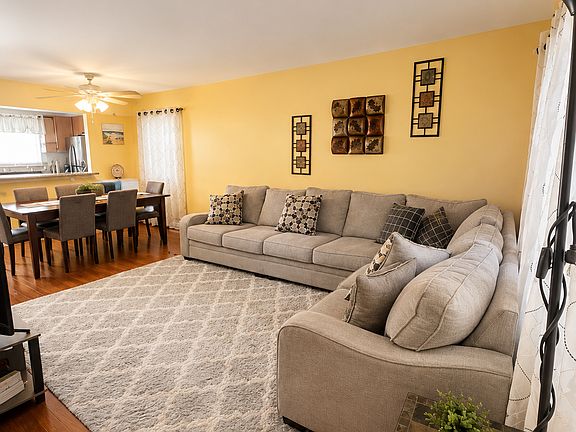 4th image of 728 Greens Ave APT 17