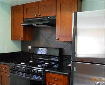 5th image of 1432 N Elderberry Ave