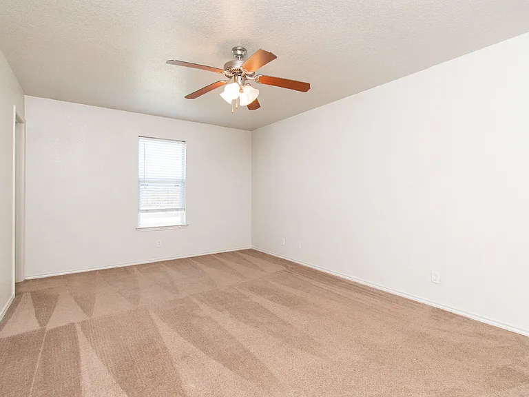 3902 Bolivar Dr — Photo 8