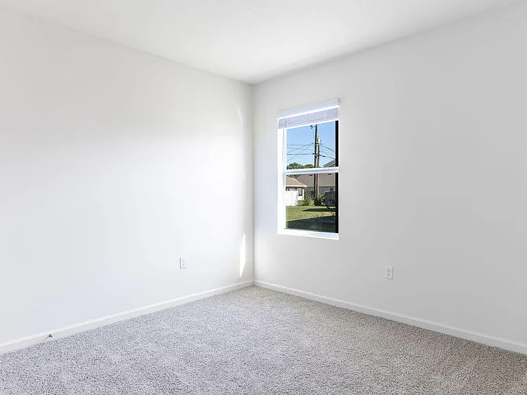 2525 SW Westfield St — Photo 14