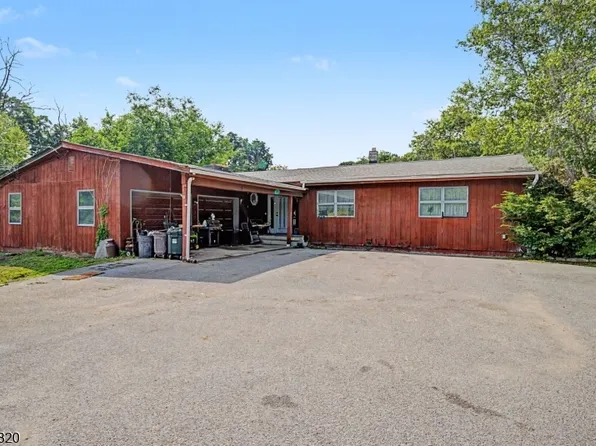 15 Plotts Rd, Hampton Twp., NJ 07860