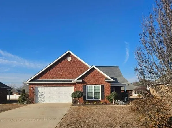 99 Rambling Creek Cv, Byron, GA 31008