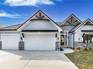 115 Teton Rdg, Lake Winnebago, MO 64034