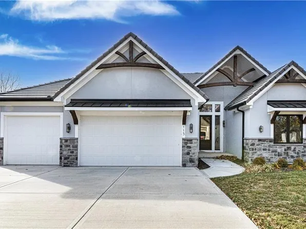 115 Teton Rdg, Lake Winnebago, MO 64034