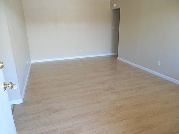 3rd image of 6012 Bourbon Dr