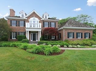 1130 Sir William Ln, Lake Forest, IL 60045