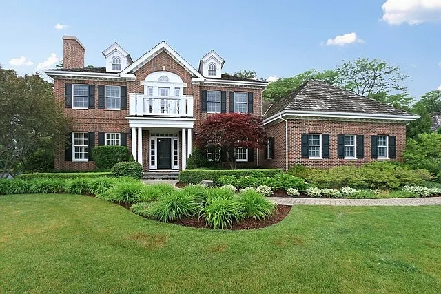 1130 Sir William Ln photo 1