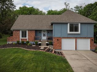 439 N Winnebago Dr, Lake Winnebago, MO 64034