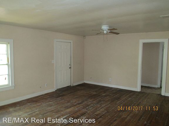 4th image of 105 Olive St
