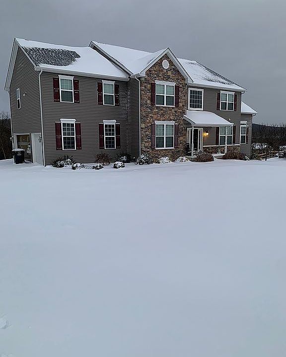 2nd image of 41 Mountain View Ln