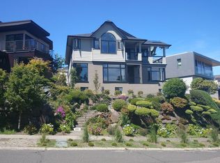 2201 Viewmont Way W, Seattle, WA 98199