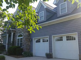 9011 Crosstimbers Dr, Charlotte, NC 28215