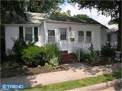 402 Clymer Ave photo 1