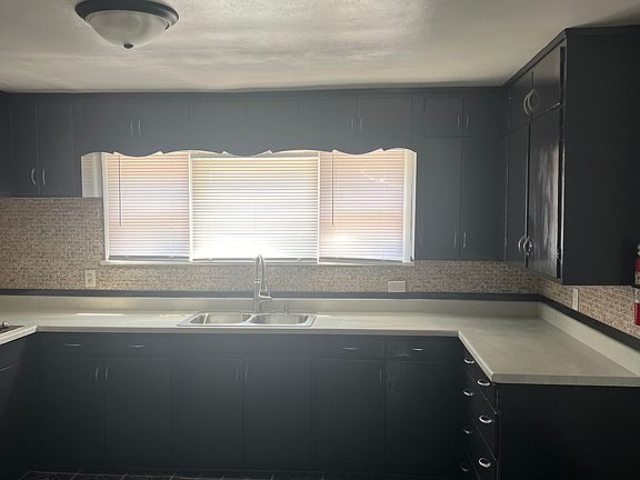 5th image of 4702 N 44th St