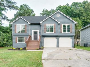 5655 Hunters Forest Ln S, Atlanta, GA 30349