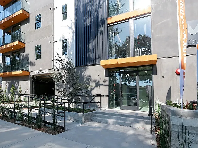 11155 Huston St — Photo 3