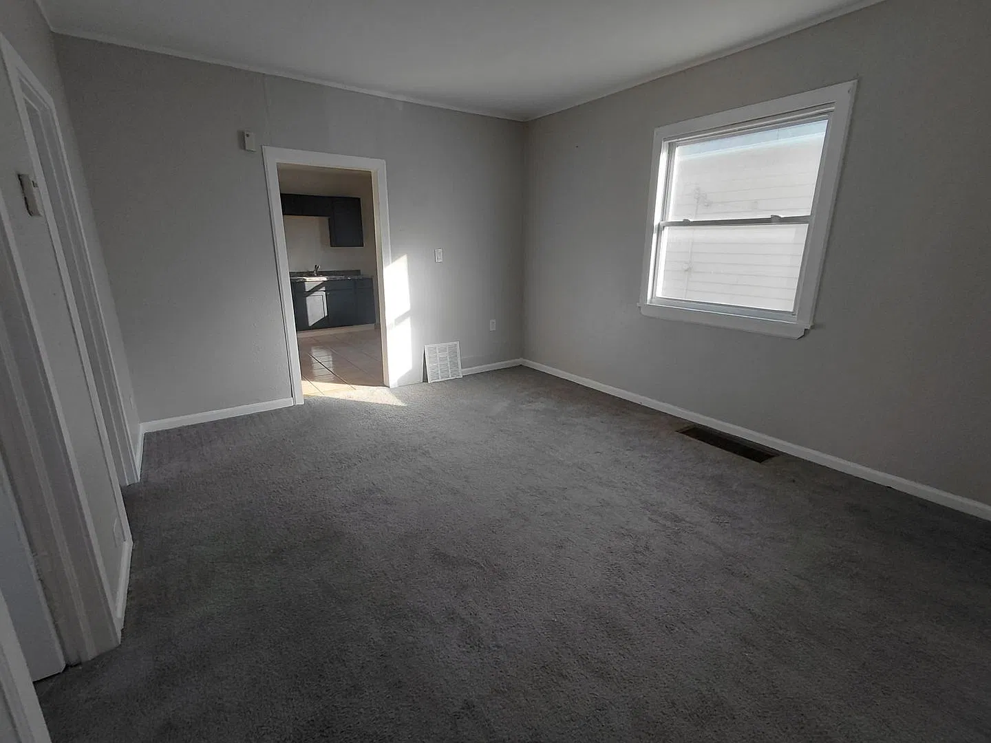 4 Bedroom Single Family Home — Photo 2
