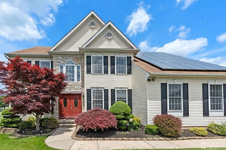 1st image of 26 Julie Ct