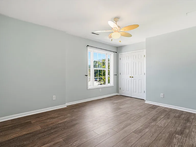 1152 Willoughby Ln — Photo 31
