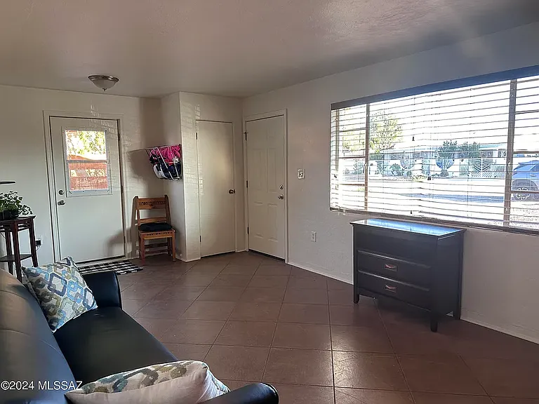5025 E 3rd St #1 — Photo 6
