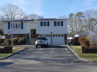 1090 Ocean Ave, Bay Shore, NY 11706