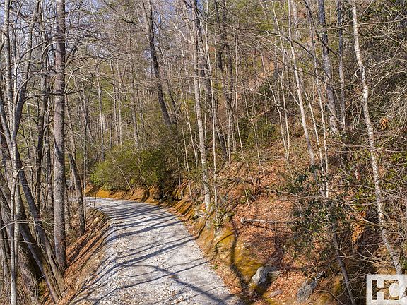 4th image of B&C Knob Hill Road