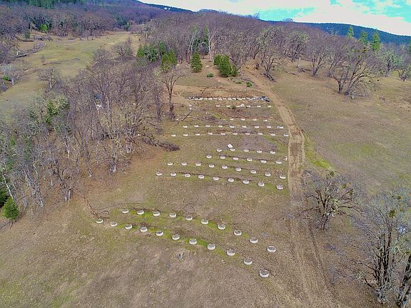 2nd image of 1786 County Line Creek Rd