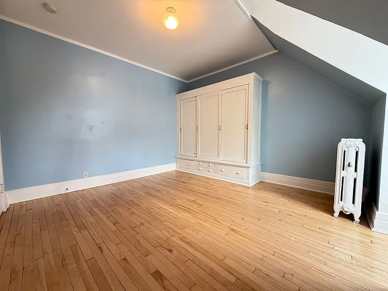 2307 E Superior St #3 — Photo 23