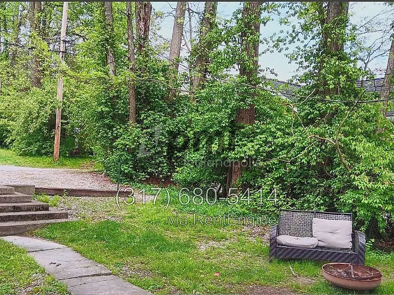315 E 11th St — Photo 17