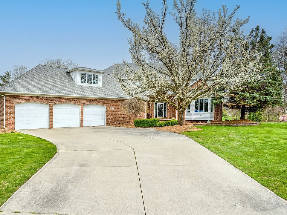 1st image of 627 Lomasney Ln