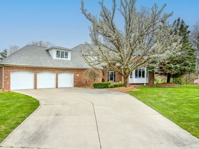 627 Lomasney Ln, Marysville, MI, 48040