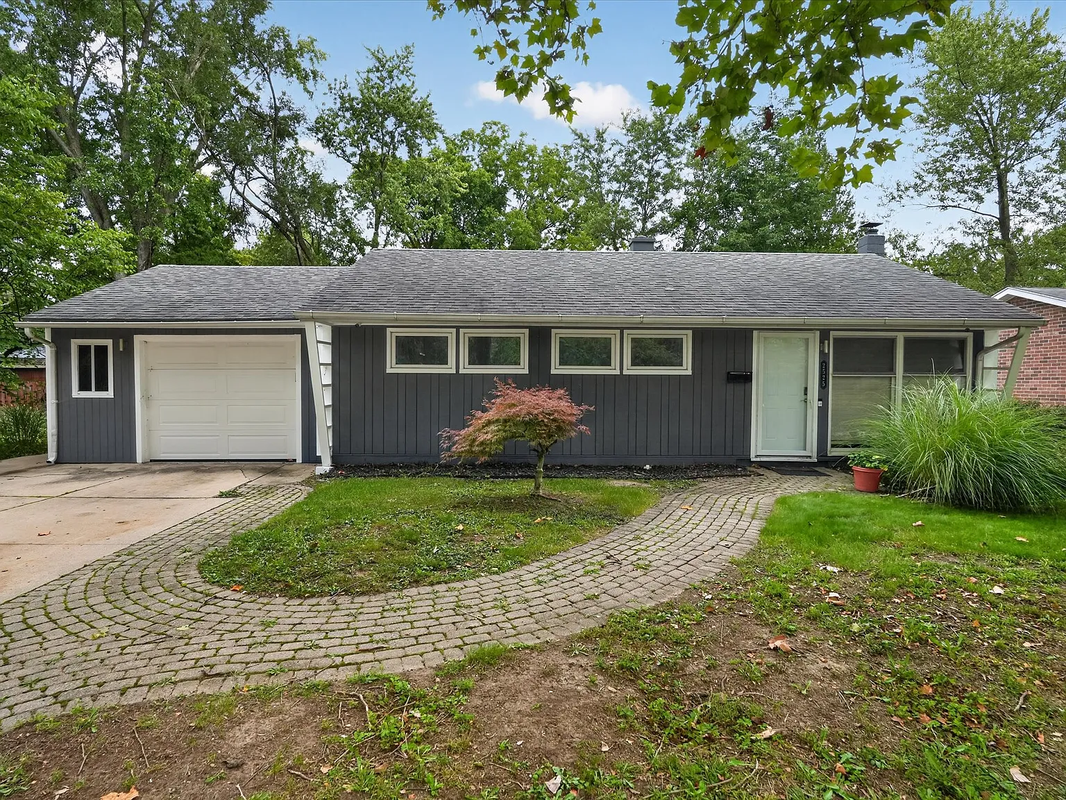 3 bed, 1080 sqft, $3,000 — Photo 1