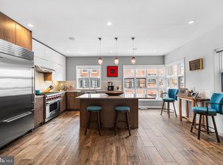 114 Bainbridge St, Philadelphia, PA 19147