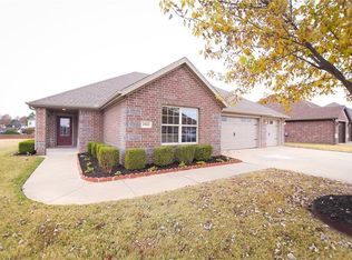 2908 N 18th St, Rogers, AR 72756