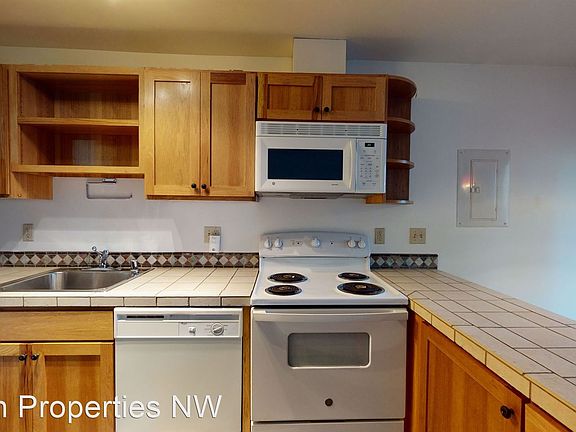 4th image of 14045 Greenwood Ave N APT 302