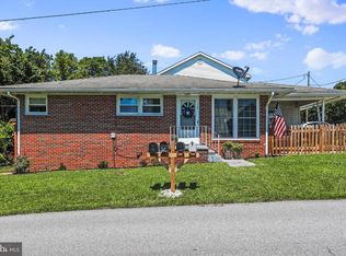 389 Thompson St, Strasburg, VA 22657