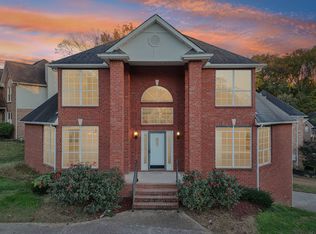 2201 S Ashford Ct, Nashville, TN 37214