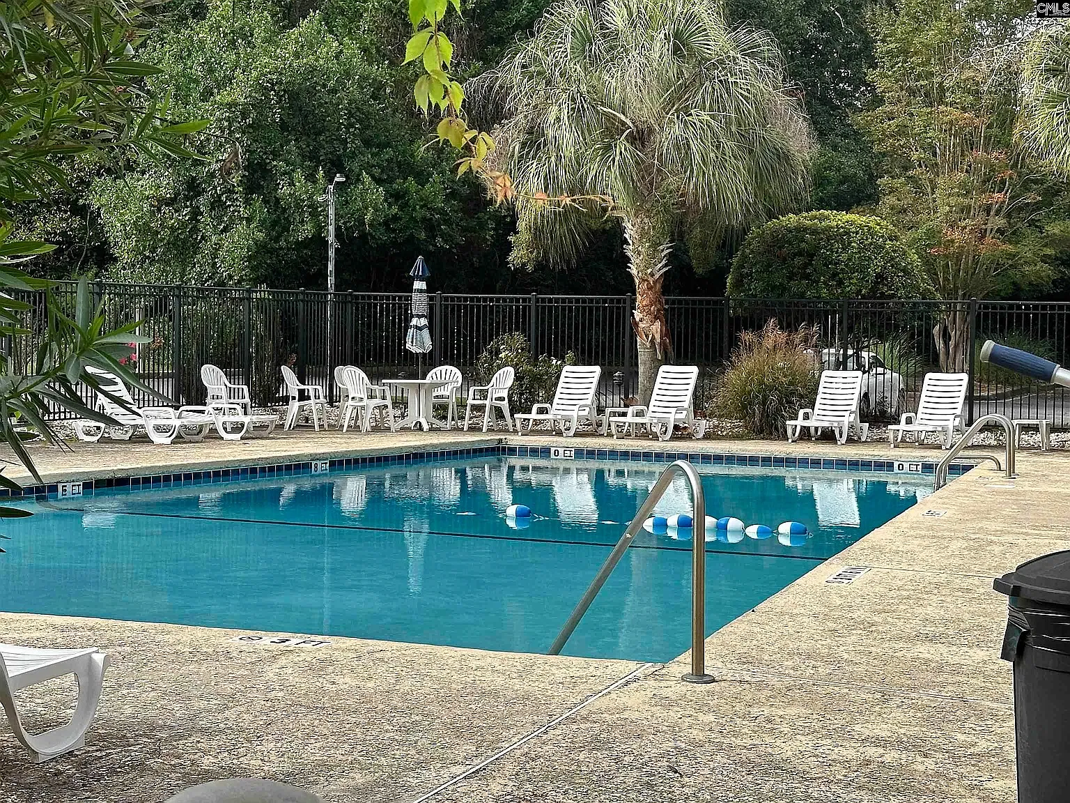 2 bed, 1300 sqft, $1,595 — Photo 1