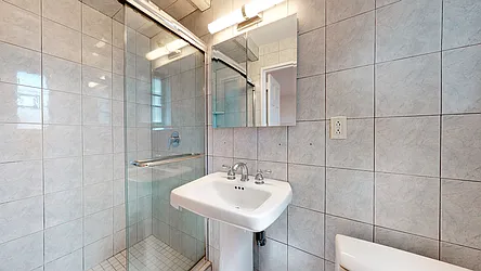 Rented by R New York