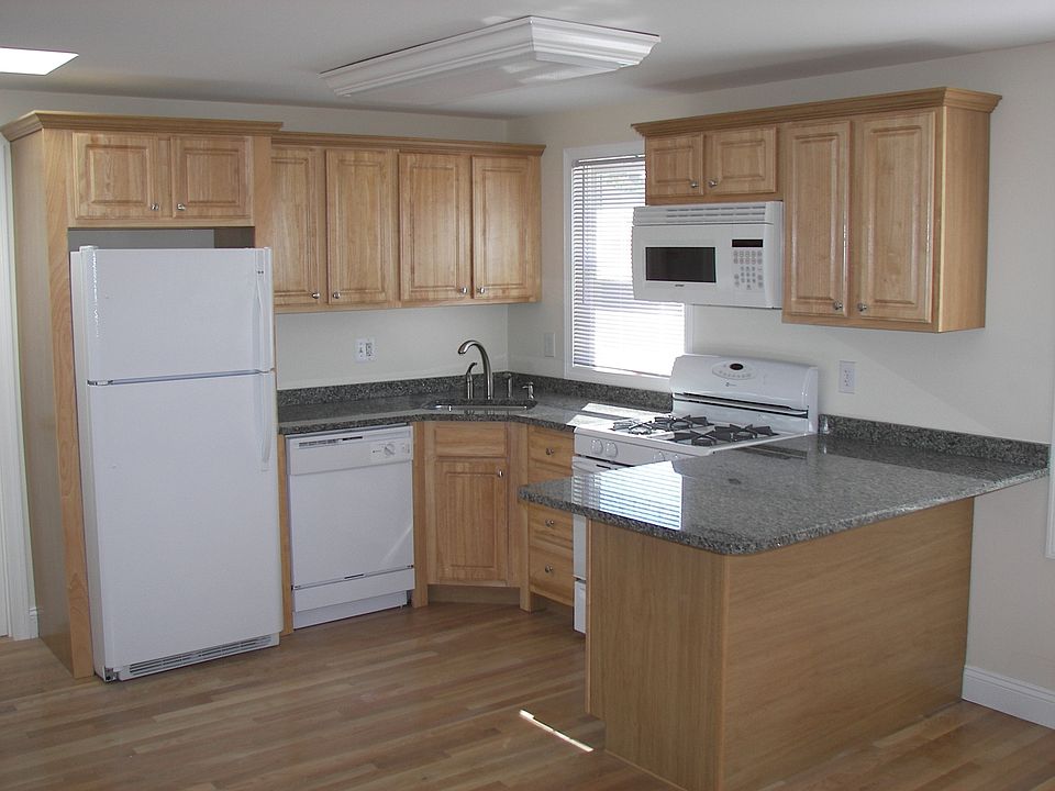 2nd image of 18 Lambert St