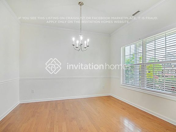 3rd image of 412 Stapleford Ln